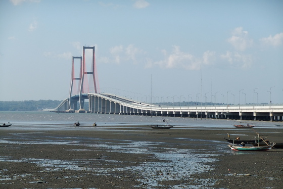 Suramadu_Bridge_5
