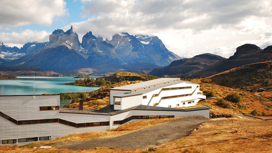 Hotel-Salto-Chico-in-spring