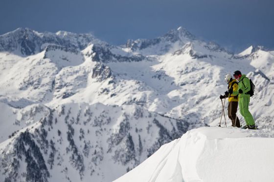 Esquiadores en la estación de Baqueira Beret