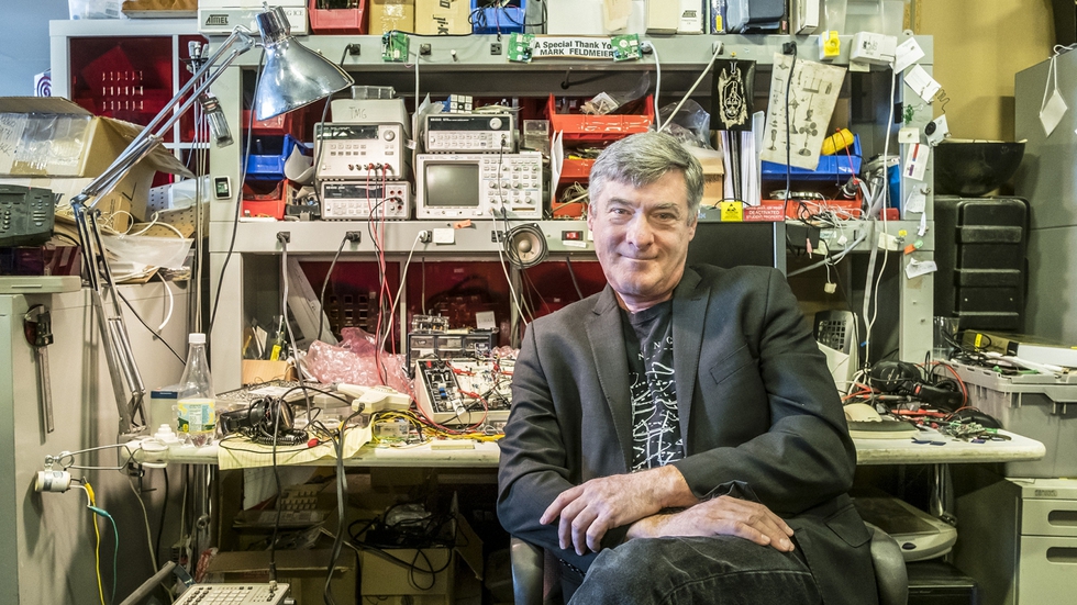 Joseph Paradiso, director del Responsive Environments Group en el Media Lab del MIT.