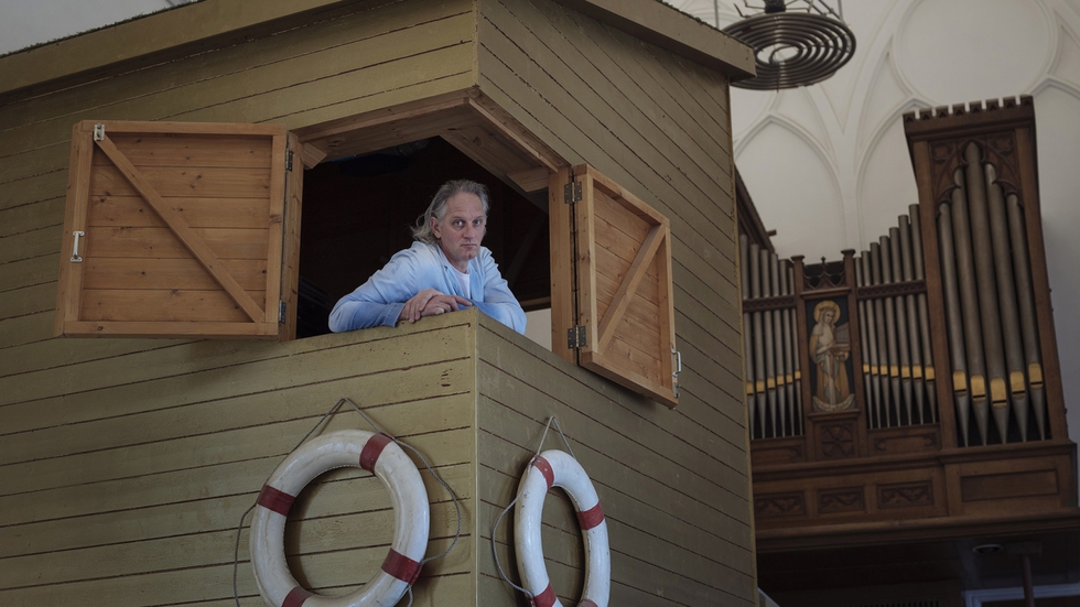 La oficina de Erik Kessels en Ámsterdam se ubica en una antigua iglesia del siglo XIX.