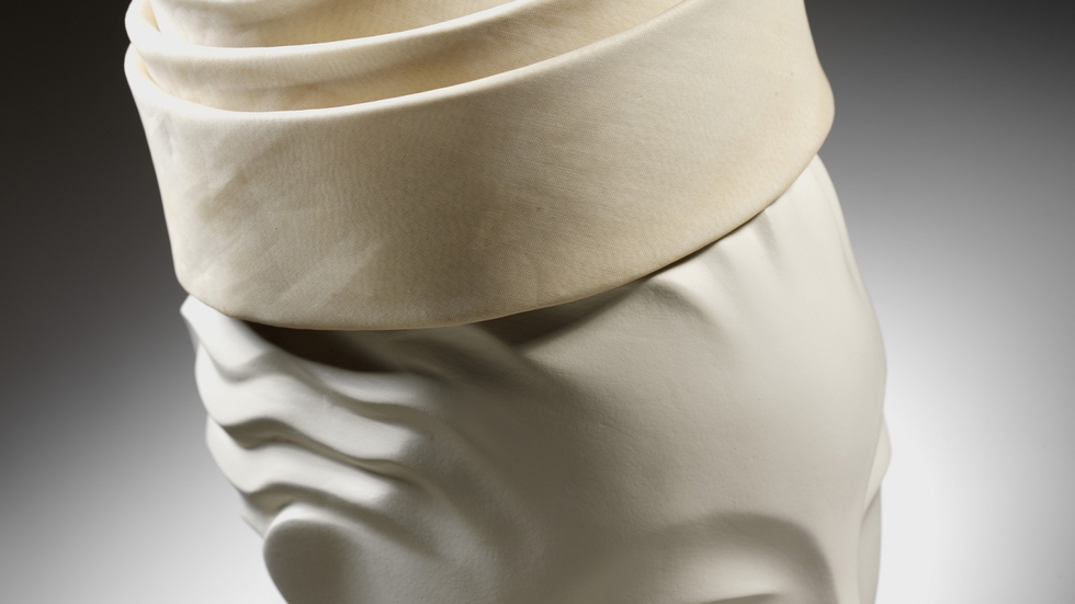 Sombrero de 1962 perteneciente a la colección del Museo Victoria & Albert de Londres.