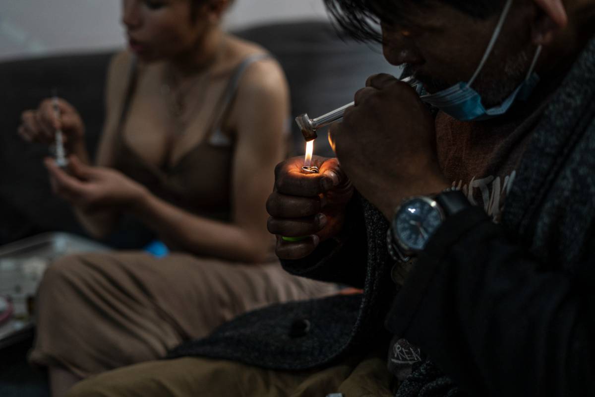 Vidas interrumpidas por el fentanilo: “Lo que más me duele es despertarme y necesitar una dosis”