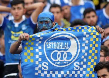 La muerte de la Chica Azul conmociona a Irán