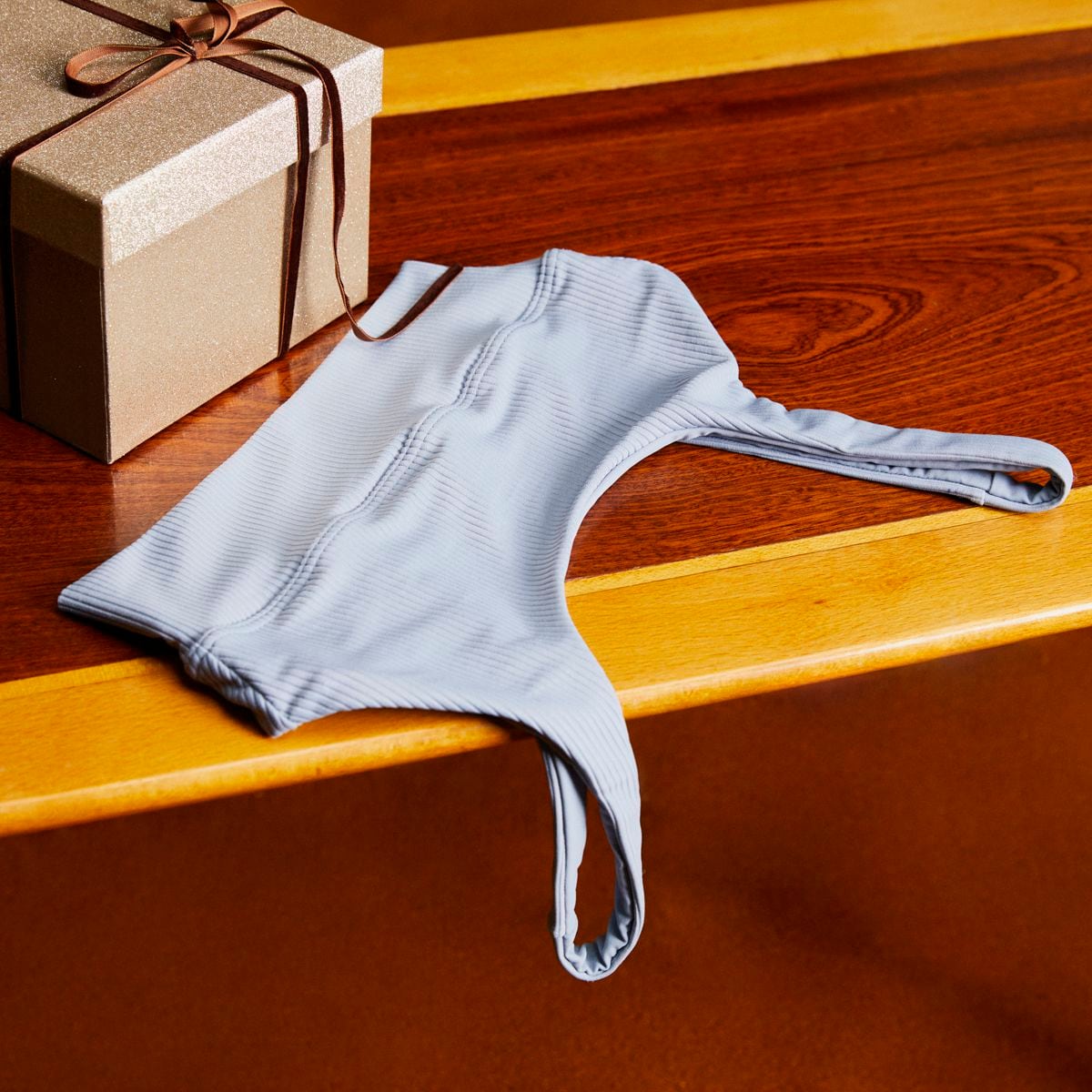 Top Mia de nailon con doble forro, de Ônne