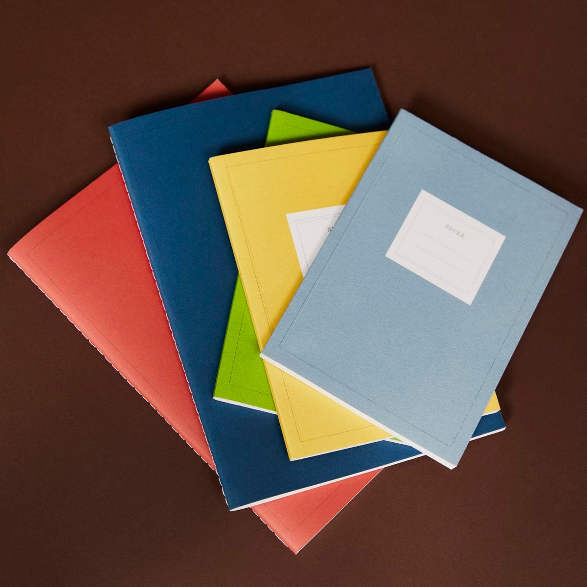 Libreta de color pequeña y libreta de color grande de Zara Home