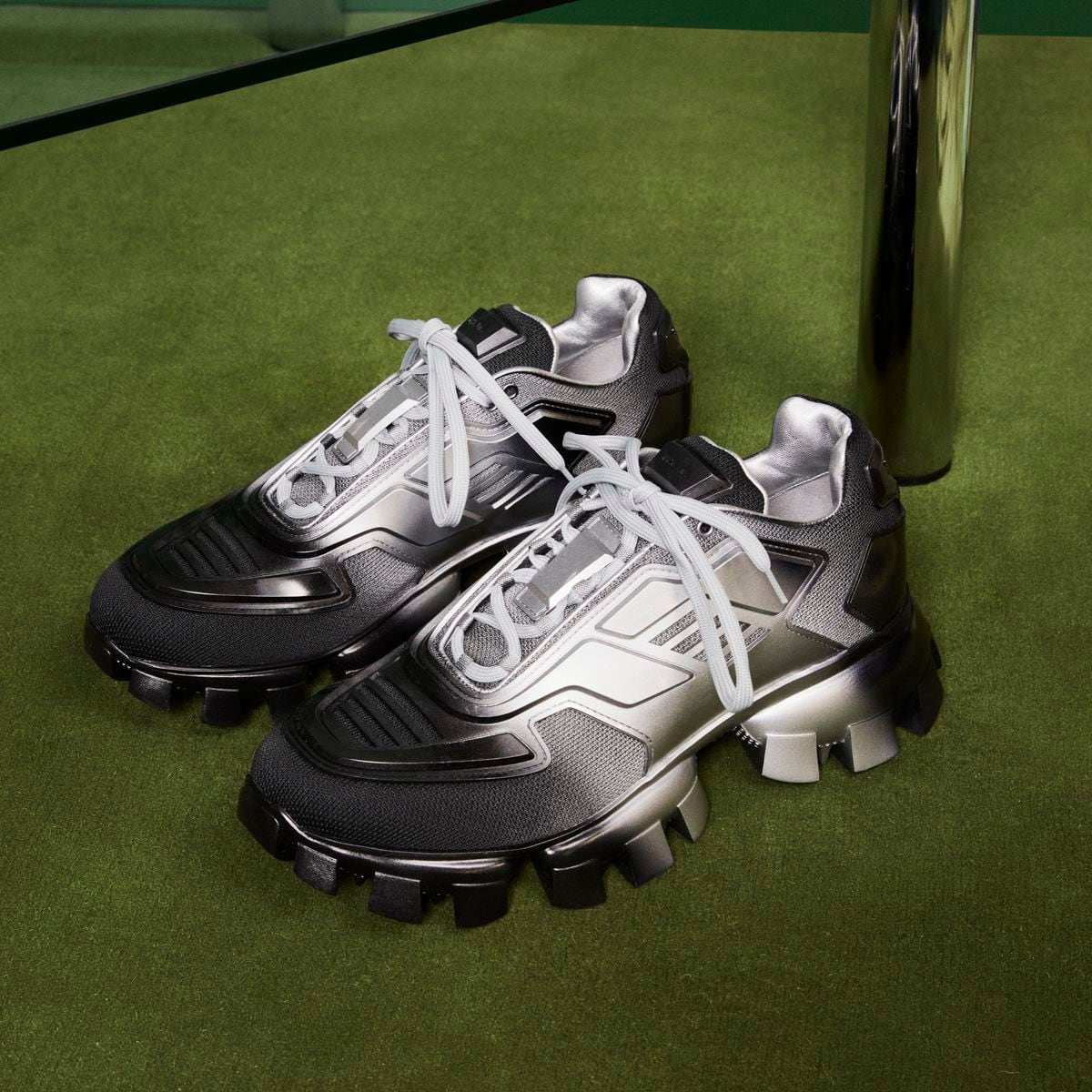 Zapatillas ‘Cloudbust’ en tono thunder de Prada